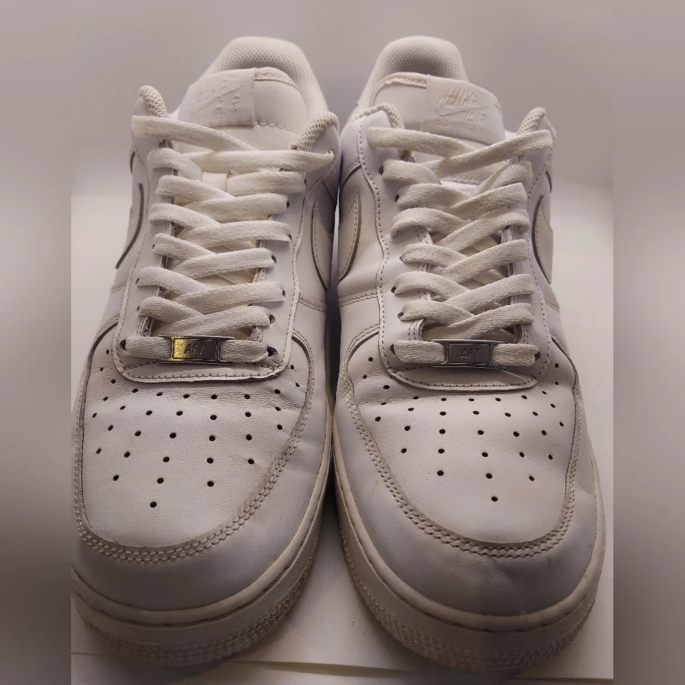 NIKE Air Force 1 '07 Sneakers Men's Size 12 - Picture 2 of 4